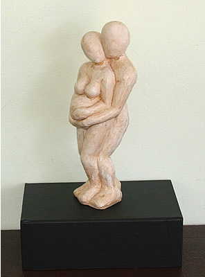 image of lovers sculpture romatic gift for someone special